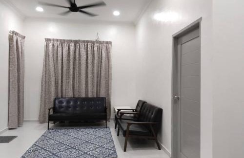Jeli Casa | Homestay Gunung Reng, Jeli
