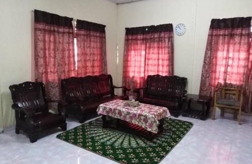 Simpang Kenyum Casa | Homestay Haji Hamid