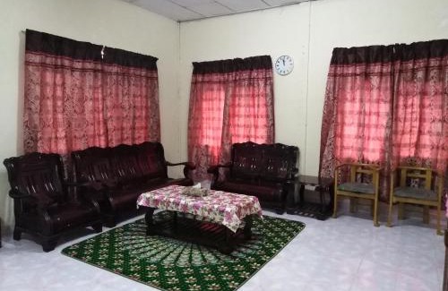 Simpang Kenyum Casa | Homestay Haji Hamid