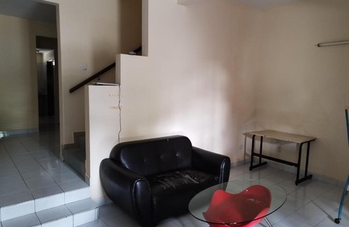 Taman Mount Austin Casa | Homestay Haura