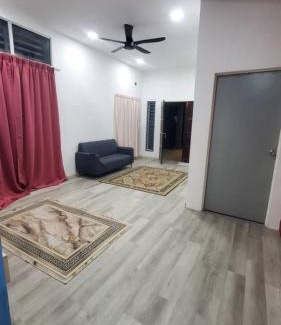 Beserah Casa | Homestay Hj Romli & Sons Beserah Onlymuslim