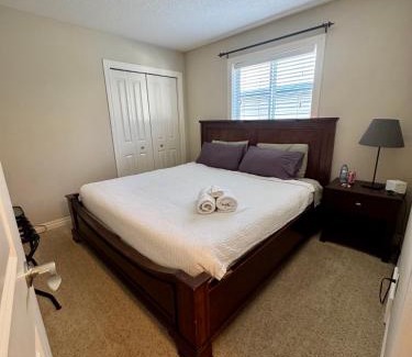 Calgary Casa | Homestay in Covepark Home by Maureen