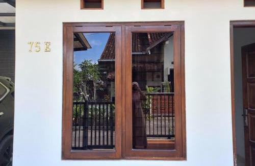 Sinduharjo Casa | Homestay Jogja Jakal By Simply Homy