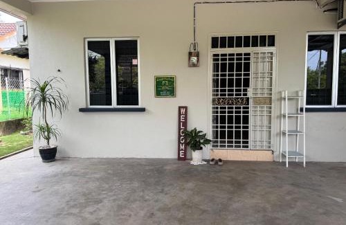 Kampung Bakau Tinggi Casa | Homestay Kemaman - Berado D Kemuning