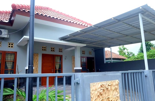 Depok Casa | Homestay Maguwoharjo By Simply Homy