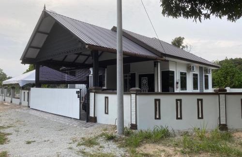 Kampung Janda Casa | Homestay Mak Arah 2 MU5L1M shj