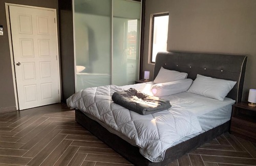 Bandar Country Homes Casa | Homestay Modern Semi D - Bandar Country Homes