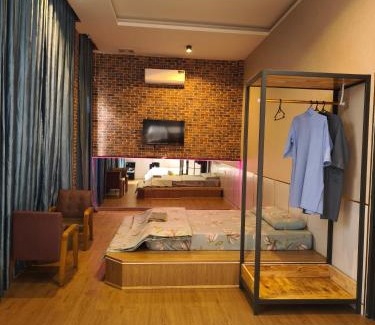 Duc Hoa Casa | Homestay - Phòng 2 giường