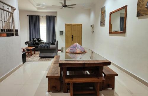 Kampung Telaga Batin Apartamento | Homestay Roma Suite