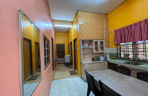 Taman Orkid Casa | Homestay Taman Maktab Pengkalan Chepa