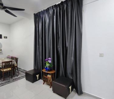 Temerloh Casa | Homestay Temerloh Near Hospital 4Bedroom 3Air-cond Free Wi-Fi Netflix