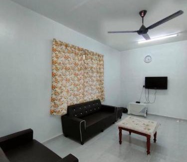 Kampung Bintong Casa | Homestay Usrati No. 17K (untuk muslims sahaja)