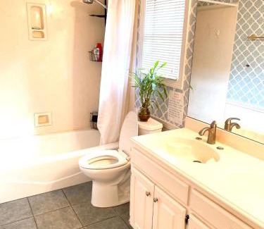 Far North Dallas Casa | Homestayyy