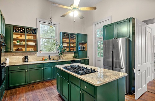Fairburn Casa | Homestead Away from Home
