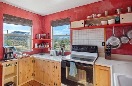 Yucca Valley Casa | Homestead Mesa - Cozy, 360 Views & Tranquility!
