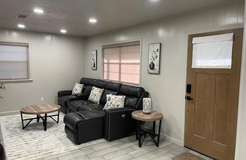 Hugo Casa | HomeSuite Cabin Relaxing Getaway Near Casino