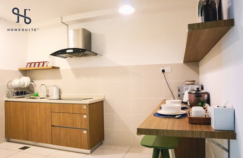 Kampung Sembulan Baru Apartamento | Homesuite' Home at Sutera Avenue
