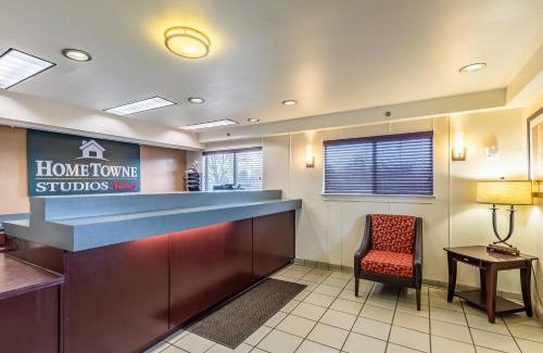 Jeffersontown Hotel | HomeTowne Studios by Red Roof Louisville