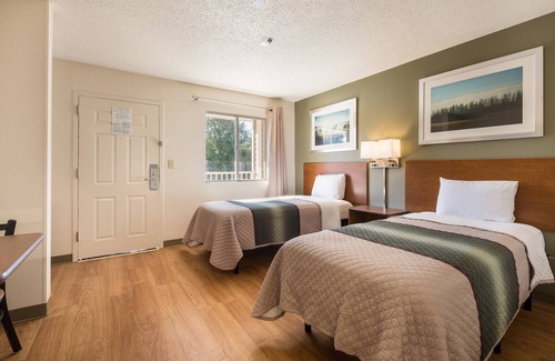 Arcadia Hotel | HomeTowne Studios by Red Roof Spartanburg - Asheville Highway