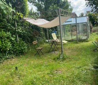 Montry Casa | Homewood - entire property for 6 people - 4 adults maximum -In quite village 10 min from Disneyland Paris & TGV RER A