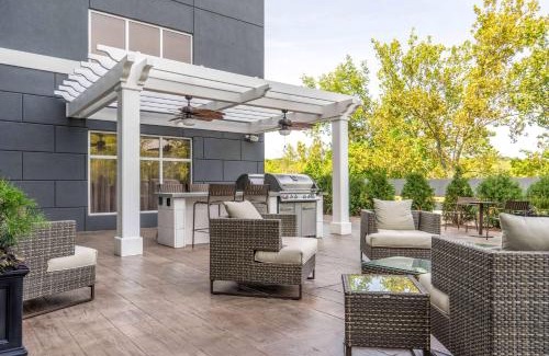 Plymouth Meeting Hotel | Homewood Suites by Hilton Philadelphia Plymouth Meeting