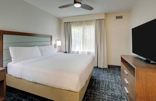Mount Pleasant Hotel | Homewood Suites by Hilton Charleston - Mt Pleasant