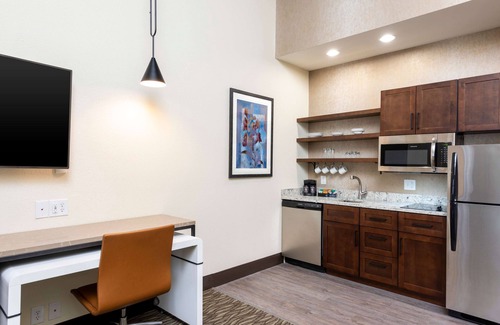 Wholesale District Hotel | Homewood Suites by Hilton Indianapolis-Downtown