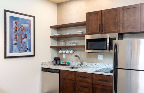 Wholesale District Hotel | Homewood Suites by Hilton Indianapolis-Downtown