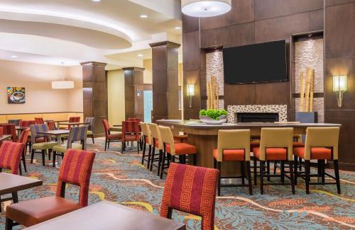 Downtown Little Rock Hotel | Homewood Suites by Hilton Little Rock Downtown