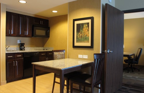 Iowa River Landing Hotel | Homewood Suites by Hilton Coralville - Iowa River Landing
