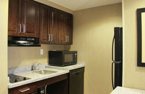 Iowa River Landing Hotel | Homewood Suites by Hilton Coralville - Iowa River Landing