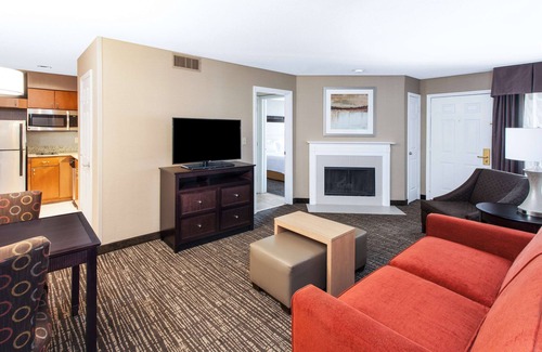 Indianapolis Hotel | Homewood Suites by Hilton Indianapolis-Keystone Crossing
