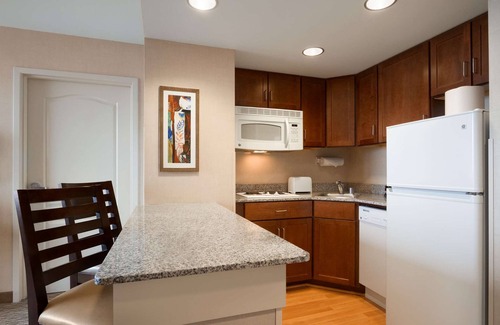 Harbor East Hotel | Homewood Suites by Hilton Baltimore