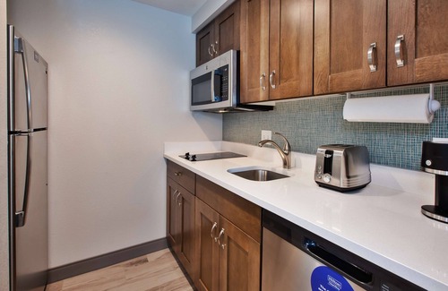 Easton Hotel | Homewood Suites by Hilton Columbus/Easton, OH