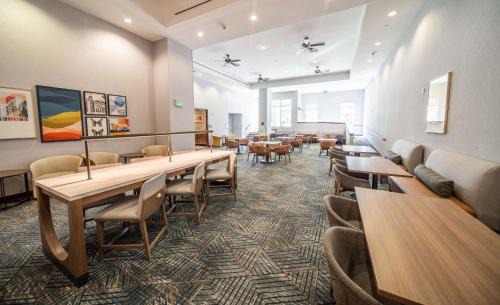 Kutzky Park Hotel | Homewood Suites by Hilton Rochester Mayo Clinic-St. Marys Campus