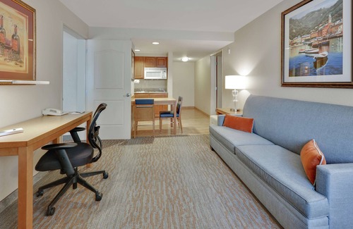 Carmel Valley Hotel | Homewood Suites by Hilton San Diego-Del Mar