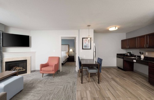 Andover Hotel | Homewood Suites by Hilton Boston / Andover