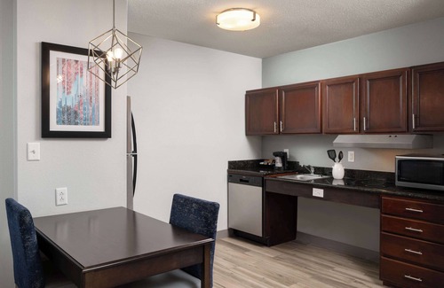 Andover Hotel | Homewood Suites by Hilton Boston / Andover