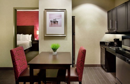 Vaughan Hotel | Homewood Suites by Hilton Toronto Vaughan