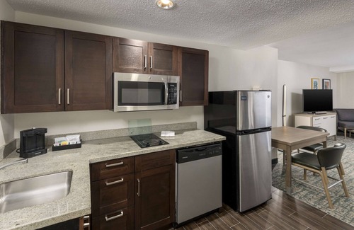 Ludlam Hotel | Homewood Suites by Hilton Miami-Airport/Blue Lagoon