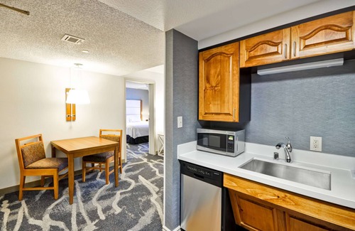 Camelback East Hotel | Homewood Suites by Hilton Phoenix-Biltmore