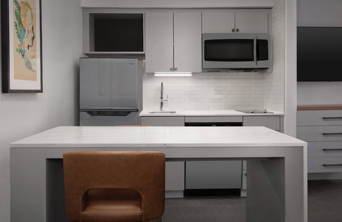 Columbia Way Hotel | Homewood Suites by Hilton Vancouver-Portland