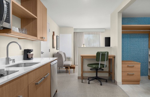 North Las Vegas Hotel | Homewood Suites By Hilton North Las Vegas Speedway