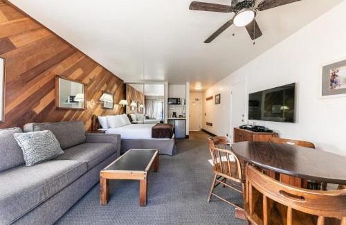 Truckee Casa | Homey 1st Floor Studio #135 at Donner Lake Village