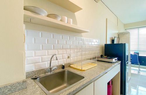 Kayu Putih Apartamento | Homey And Best Place Studio Tifolia Apartment