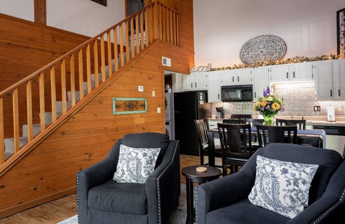 Table Rock Cabina | Woods Edge Cabin Unit 4 - ¡Sin gastos de limpieza!