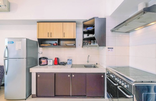 East Kuningan Apartamento | Homey And Warm 1Br Apartment At Ambassade Kuningan