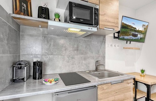 Gaillard Apartamento | Homey Arbustro - Studio/Close to border and tram