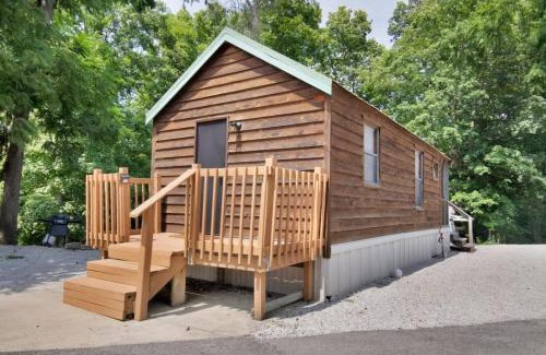 Bloomington Casa | Homey Cabin in Bloomington with Views