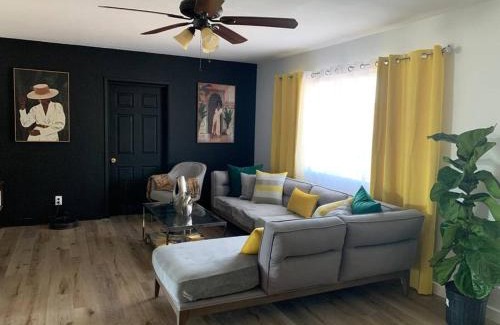 Las Vegas Casa | Homey Comfy Vacation Rentals - Las Vegas